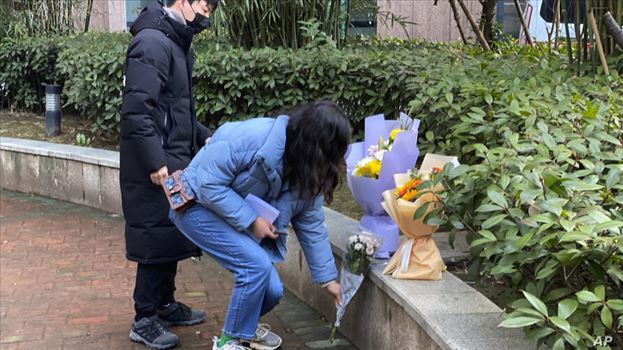 China Whistleblower - یاد دکتر لی ونلیانگ، افشاگر چینی ویروس کرونا، در نخستین سالگرد مرگ او گرامی ‌داشته شد\r\n۲۰ بهمن ۱۳۹۹