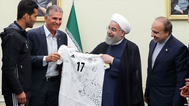 6140CA4F-7103-42AD-8C27-1512753EAE21_cx0_cy1_cw0_w1023_r1_s.jpg - درخواست کاپیتان تیم ملی فوتبال ایران از روحانی برای حضور زنان در ورزشگاه share\r\nپنجشنبه ۲۵ خرداد ۱۳۹۶ ایران ۱۱:۴۵\r\nايران\r\nدرخواست کاپیتان تیم ملی فوتبال ایران از روحانی برای حضور زنان در ورزشگاه