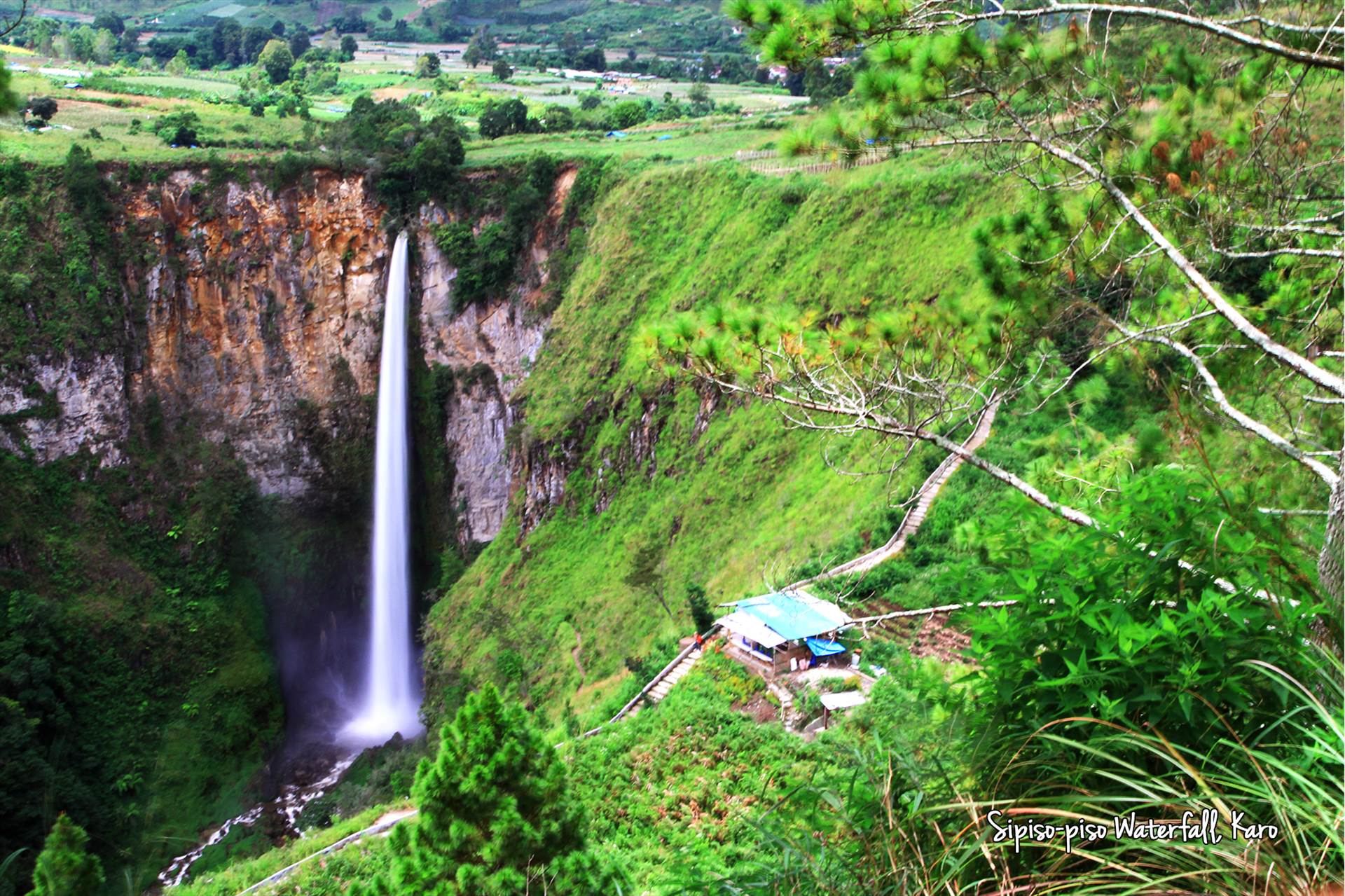 sipiso-piso waterfall.jpg  by WPC-53