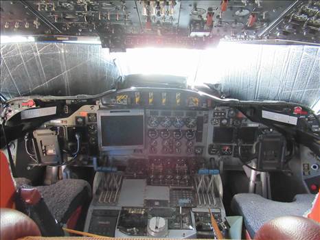 P3 Cockpit.jpg - 
