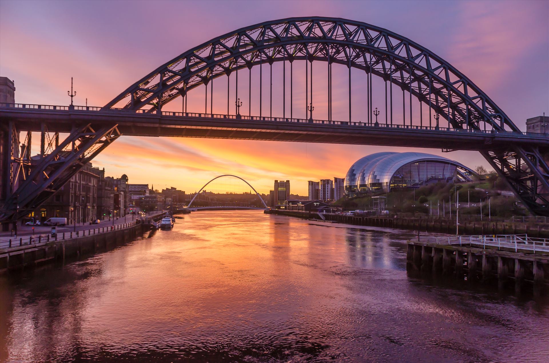 The Tyne at sunrise  by philreay