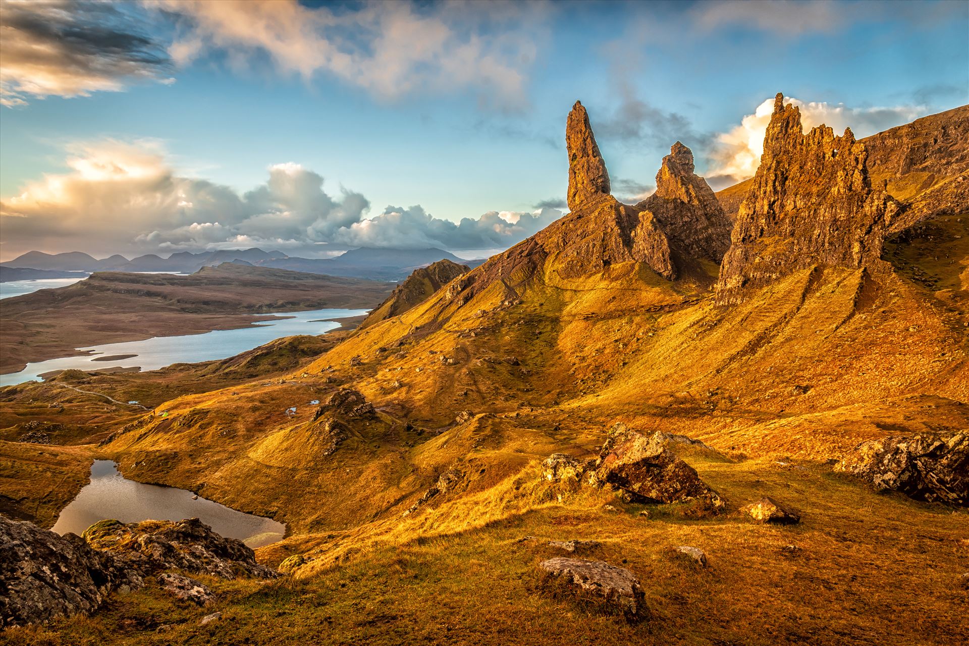 The Old Man of Storr The Storr is a rocky hill on the Trotternish peninsula of the Isle of Skye in Scotland. The hill presents a steep rocky eastern face overlooking the Sound of Raasay, contrasting with gentler grassy slopes to the west. by philreay
