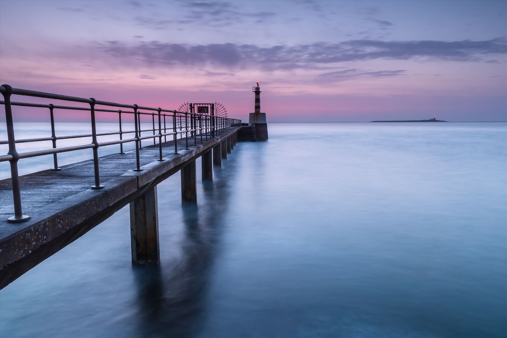 Amble pier at sunrise  by philreay