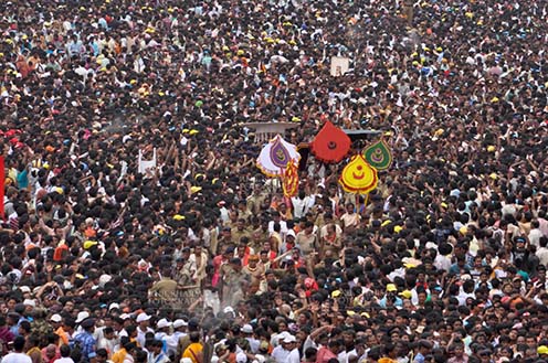 Festivals- Jagannath Rath Yatra (Odisha) Huge crowd of Devotees on the occasion of Rath Yatra at Puri, Odisha, India. by Anil