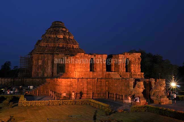 Monuments- Sun Temple Konark (Orissa) The Beauty of ancient Konark Sun Temple in flood lights at night (a UNESCO world heritage site) near Bhubaneswar, Orissa, (India) by Anil