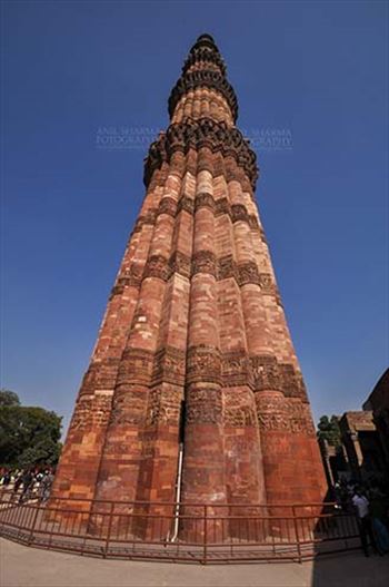 Monuments- Qutab Minar, New Delhi, India. by Anil