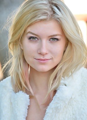 348096_04.jpg  by nelamsharma