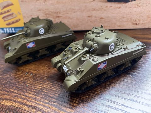 italeri sherman.jpg  by cobbad