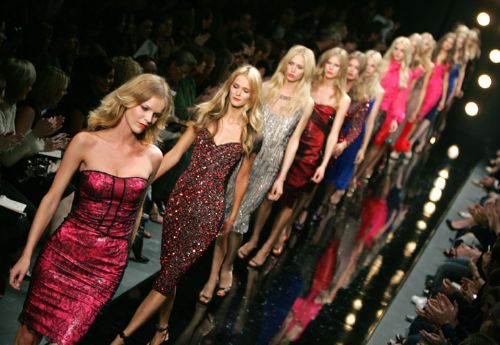 Fashion Week Naples The on-line classified internet sites are increasing in recognition and even usability. Globe huge web ordered websites provide for particular locations and the most likely needs and there are numerous countrywide systems like craigslist and even eBay cla by gernalreviews