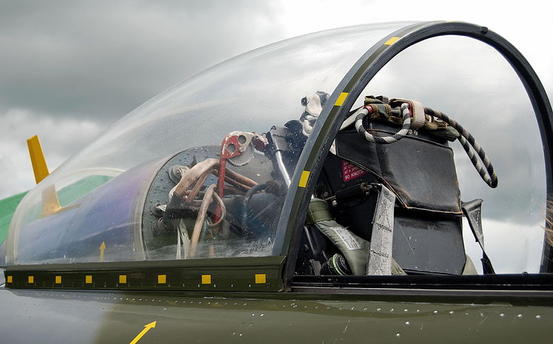 800px-Hawker_Hunter_Cockpit,_Newark_Air_Museum._(12195747933).jpg  by Melvyn Hiscock