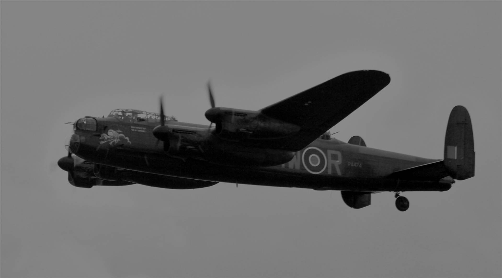lancaster frm cosford airshow 2013-1.jpg  by WPC-21