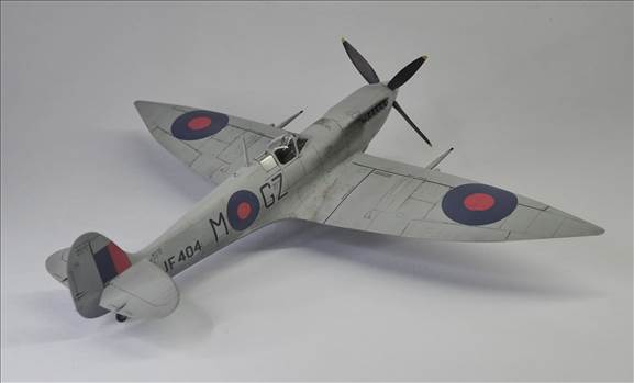 ICM Spitfire VIII 05.JPG by ajeaton65