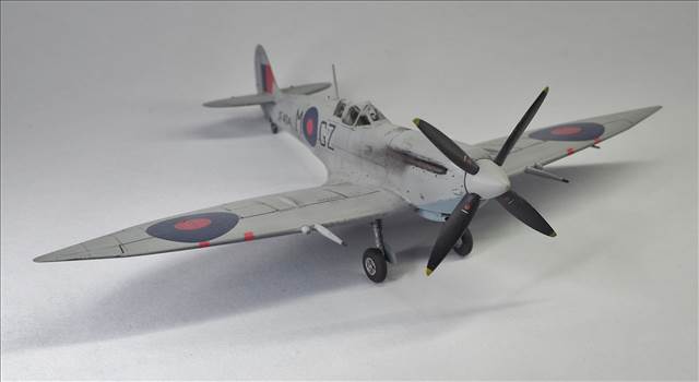 ICM Spitfire VIII 08.JPG by ajeaton65
