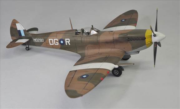 Eduard Spitfire VIII 08.JPG by ajeaton65