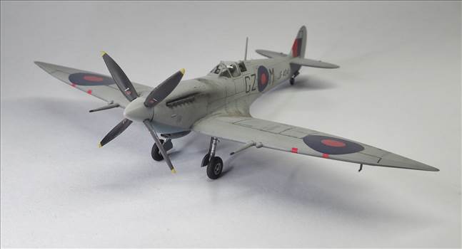 ICM Spitfire VIII 09.JPG by ajeaton65