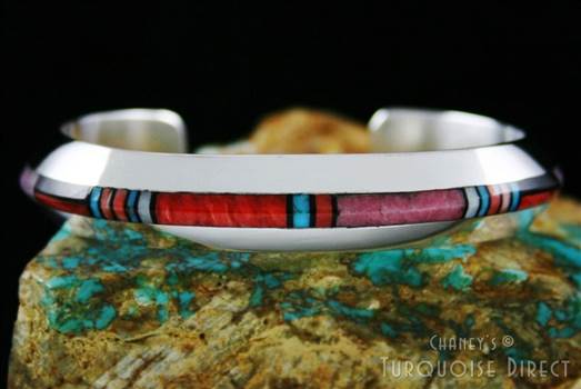 Turquoise Direct offers some of the best Native American jewelry that is created by famous artists like Darryl Dean Begay, Liz Wallace, Thomas Curtis and many others renowned jewelers.