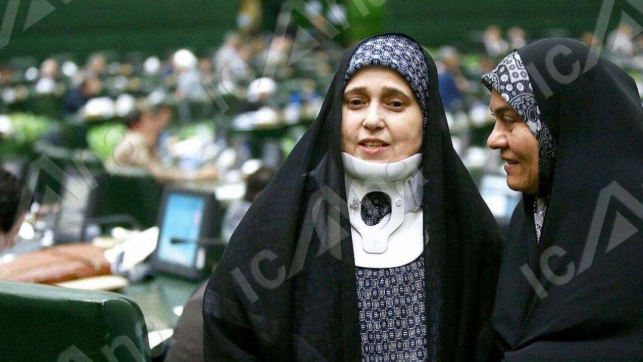 چادر پروانه سلحشوری.jpg  by daliranafshin