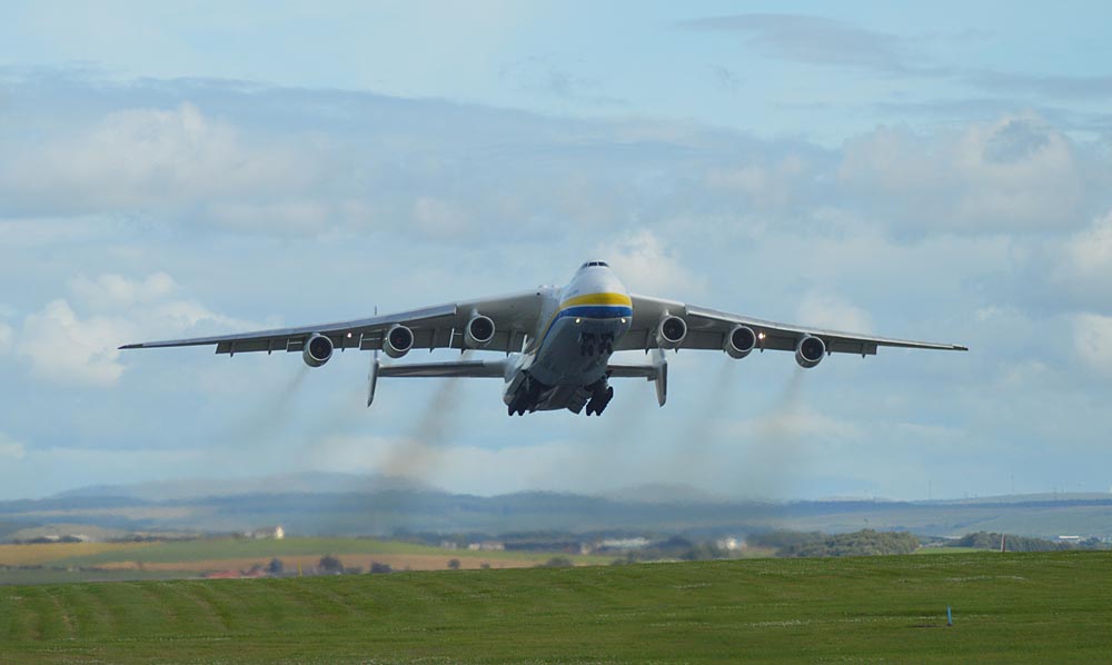 Antonov 225 1 lowres.jpg  by Che Guava