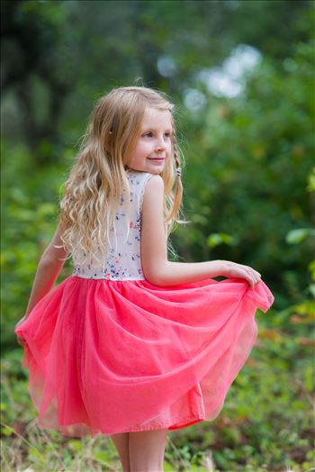 Sarah Williams of Mirror's Edge Photography captures Evelyn's 8 year old portrait session at Los Osos Oaks State Reserve