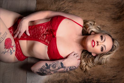 Retro Viewer--3.jpg - Beachfront Boudoir is a Boutique Luxury Boudoir Photography Studio in San Luis Obispo County. We are 100% female owned and operated and my mission is to empower women of ALL ages, sizes, shapes and lives that they are BEAUTIFUL just the way that they are!