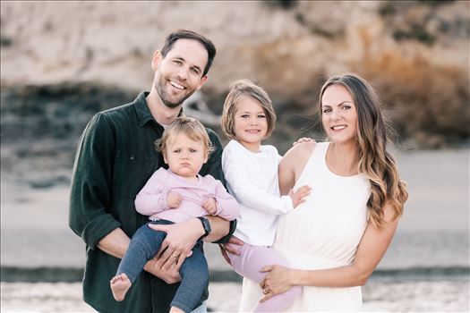 Sarah Williams of Mirror's Edge Photography, a San Luis Obispo Wedding, Engagement and Portrait Photographer, captures a Family Portrait Session in Avila Beach, California.