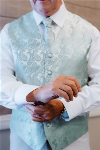 GroomPrep-6058.jpg by Sarah Williams