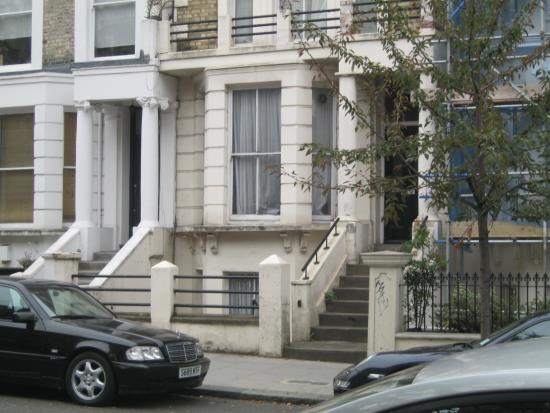 Widows 11.jpg Boxer Davis's flat: Chesterton Road, Notting Hill, London by Vienna