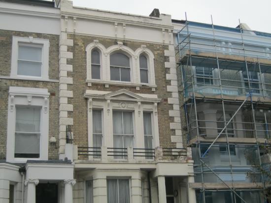 Widows 10.jpg Boxer Davis's flat: Chesterton Road, Notting Hill, London by Vienna