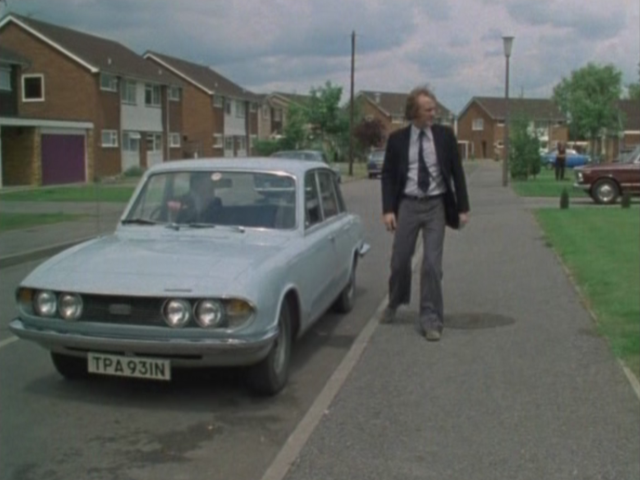 Selected Target 9.jpg Carter looks for the Bradshaws' home, Series 3, Episode 1: 'Selected Target' (1976) by Vienna