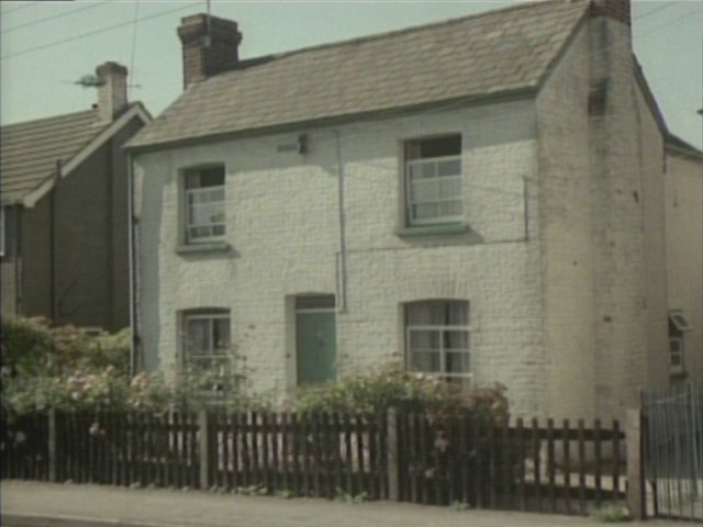 Nobody Wants to Know 1.jpg Janet Harper's home, Series 7, Episode 1: 'Nobody Wants to Know' (1975) by Vienna