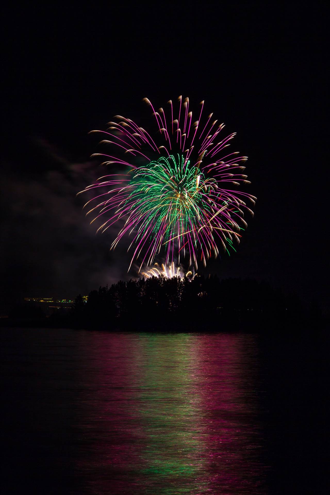 Dillon Reservoir Fireworks 2015 20  by Scott Smith Photos