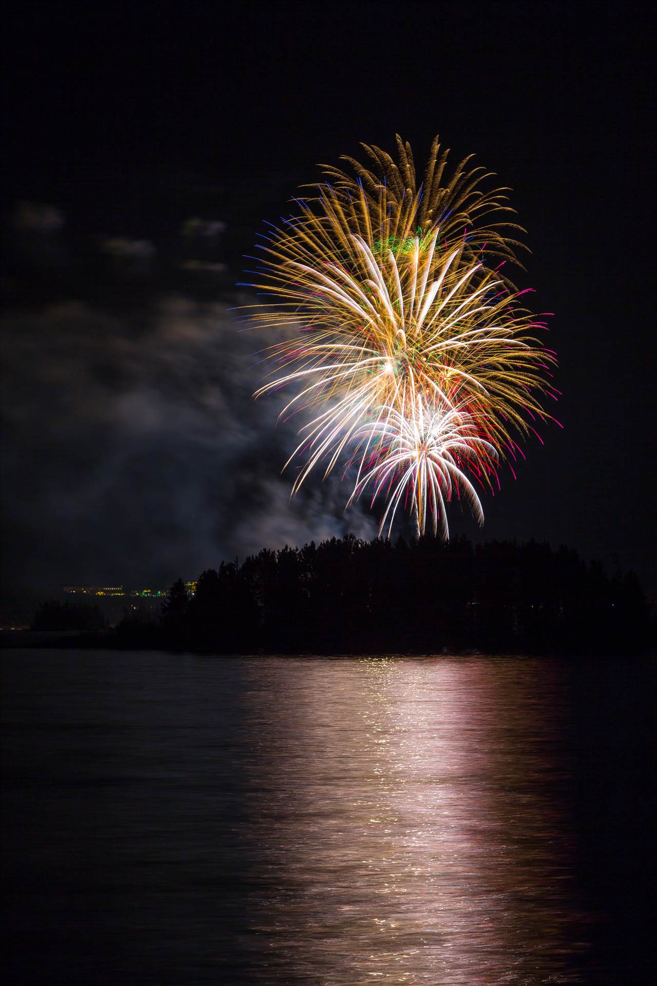 Dillon Reservoir Fireworks 2015 17  by Scott Smith Photos