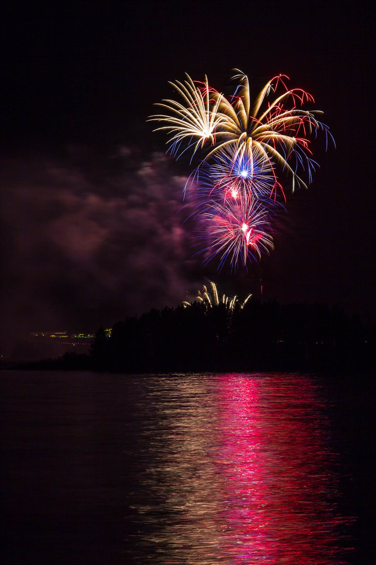 Dillon Reservoir Fireworks 2015 27  by Scott Smith Photos