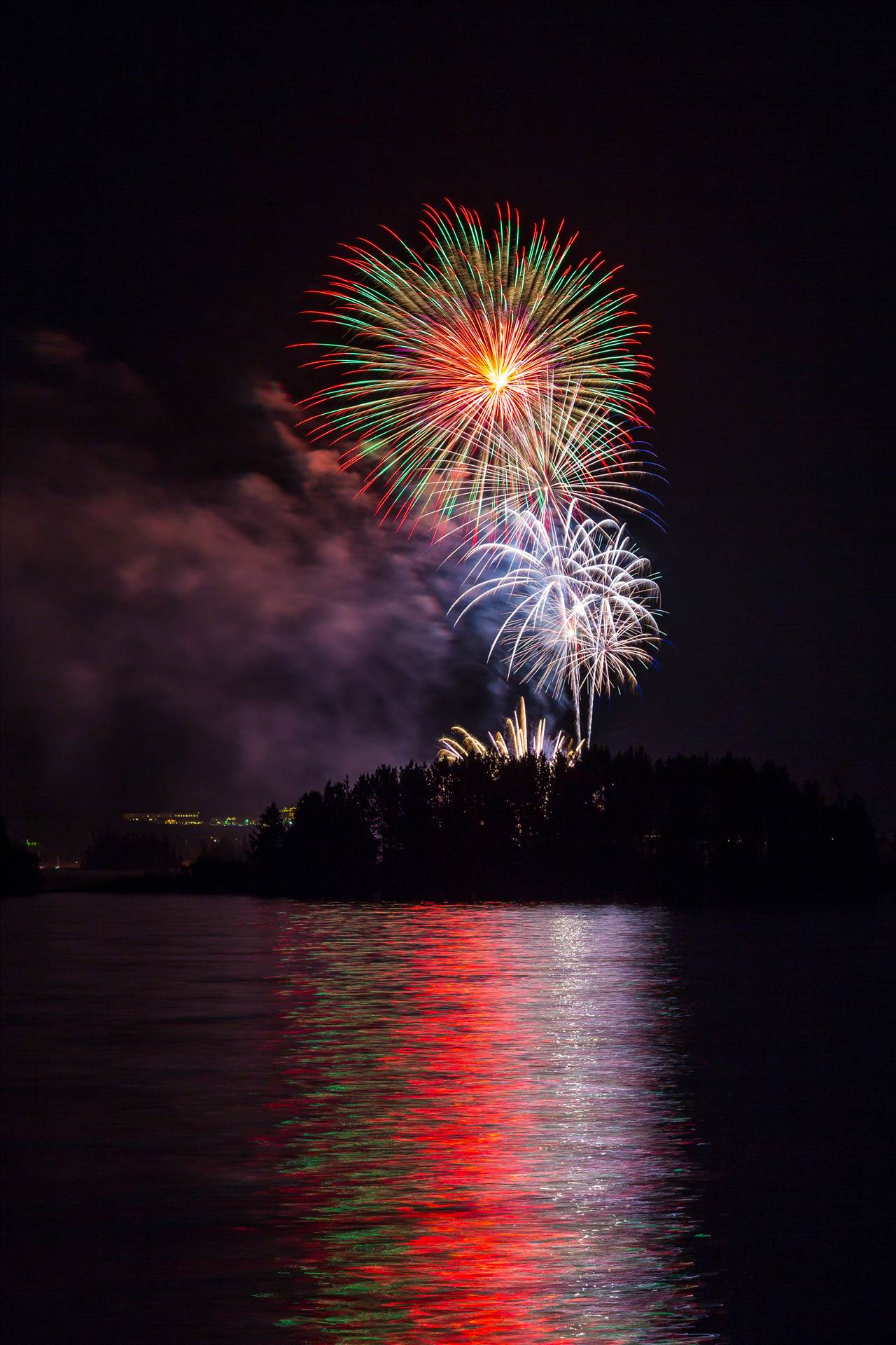 Dillon Reservoir Fireworks 2015 18  by Scott Smith Photos