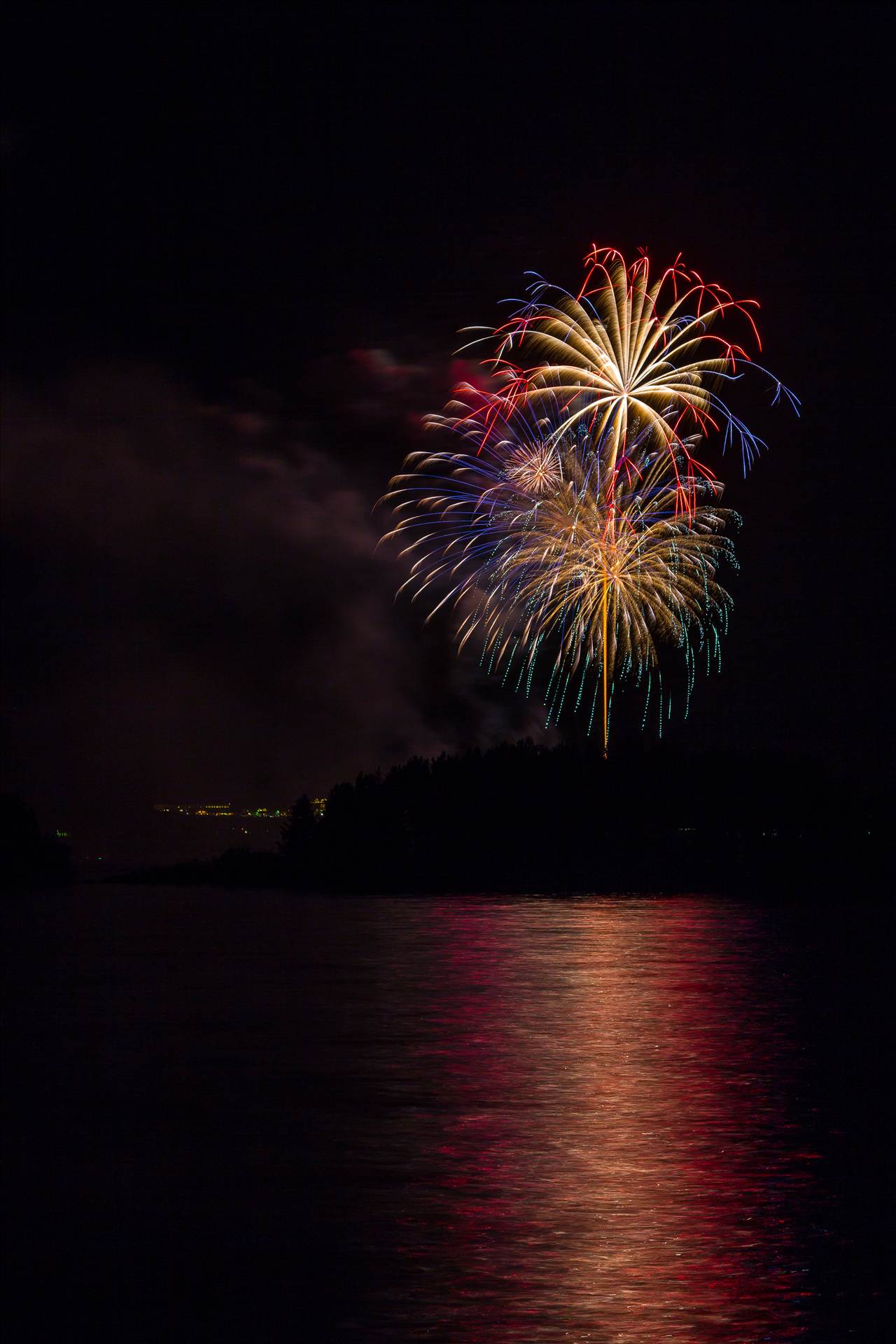 Dillon Reservoir Fireworks 2015 31  by Scott Smith Photos