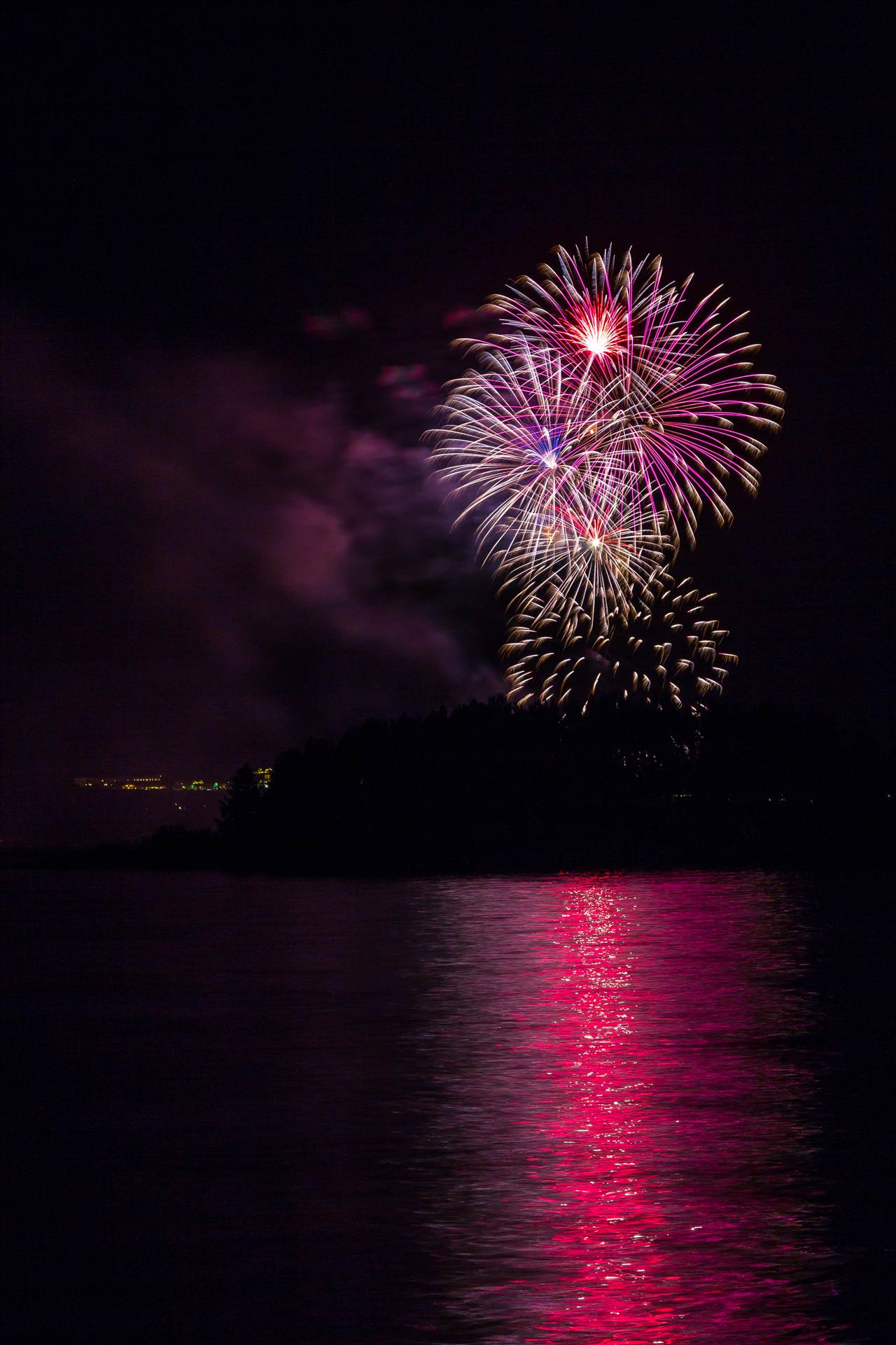 Dillon Reservoir Fireworks 2015 30  by Scott Smith Photos