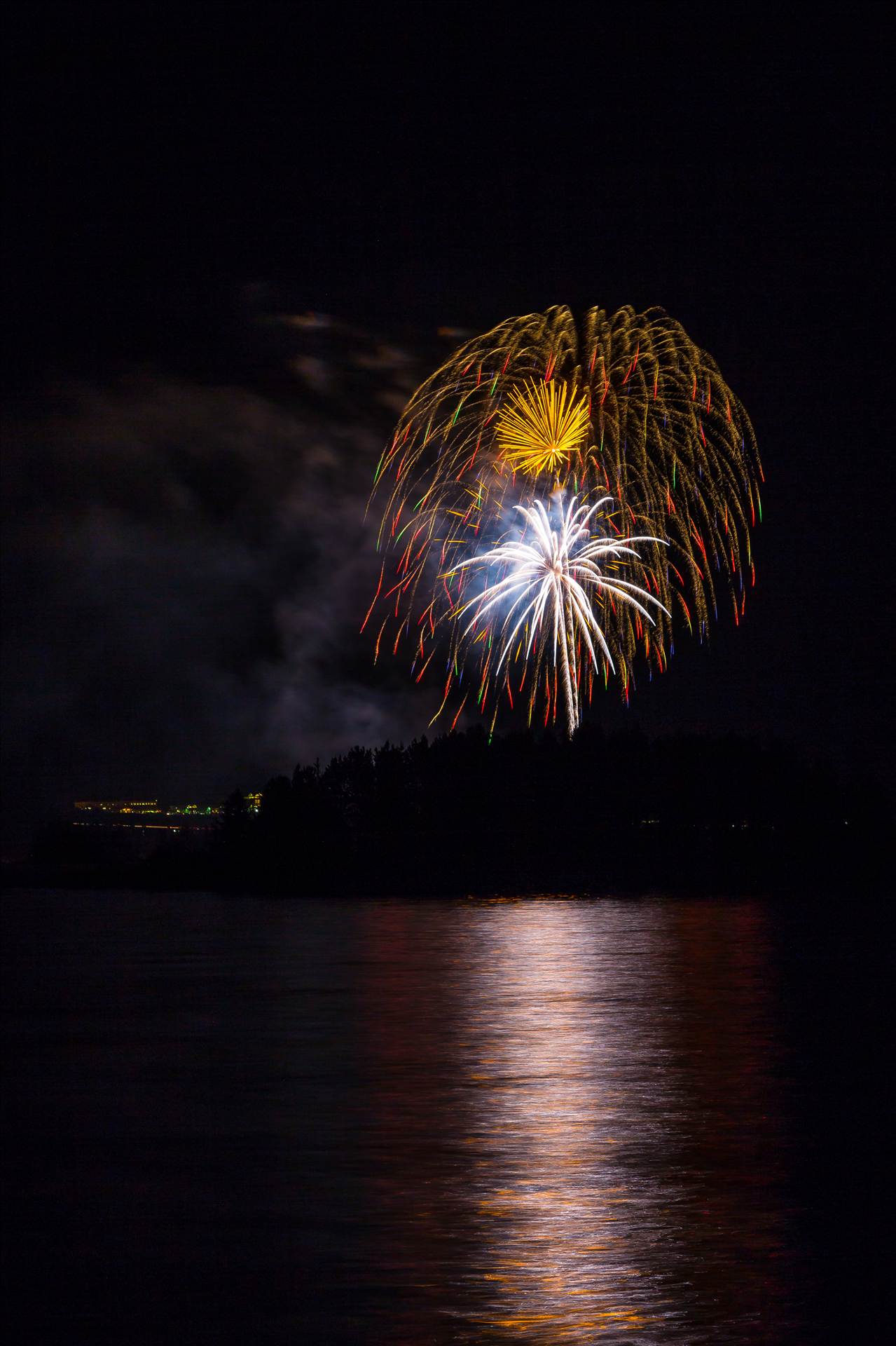 Dillon Reservoir Fireworks 2015 15  by Scott Smith Photos
