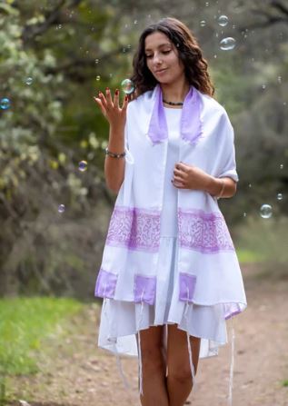 bat mitzvah tallit Make your Bat Mitzvah ceremony truly unforgettable with a stunning bat mitzvah tallit from Galilee Silks. For more details, visit: 
https://www.galileesilks.com/collections/bat-mitzvah-tallit by Galileesilks