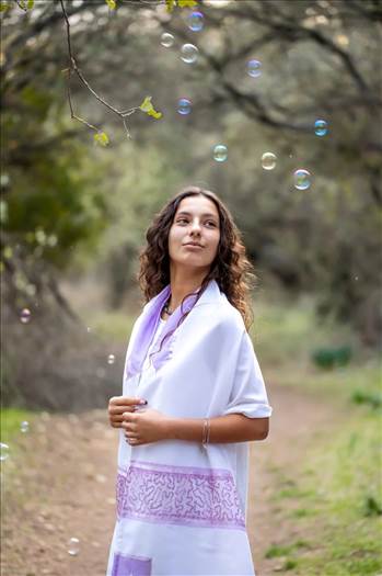 talit for women - Galilee Silks invites you to discover a captivating selection of talit for women, perfect for adding a touch of grace and spirituality to your prayer rituals. For more visit: https://www.galileesilks.com/collections/womens-tallit-1