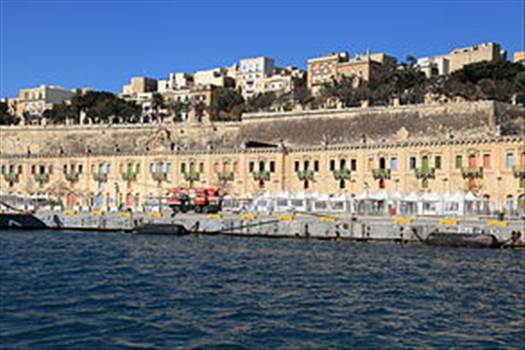 Malta_-_Floriana_-_Valletta_Waterfront_(MSTHC)_01_ies.jpg by LordDUnivers