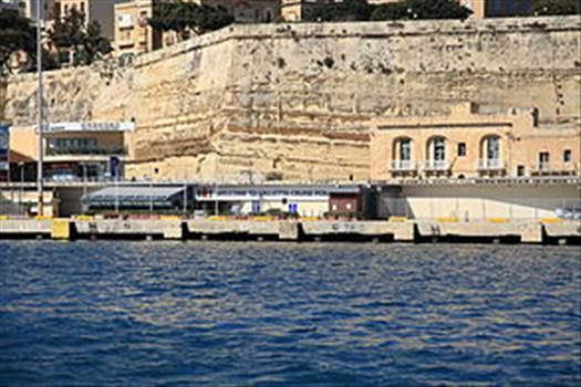 Malta_-_Floriana_-_Xatt_Pinto_-_Crucifix_Bastion_+_Valletta_Cruise_Port_(MSTHC)_01_ies.jpg by LordDUnivers