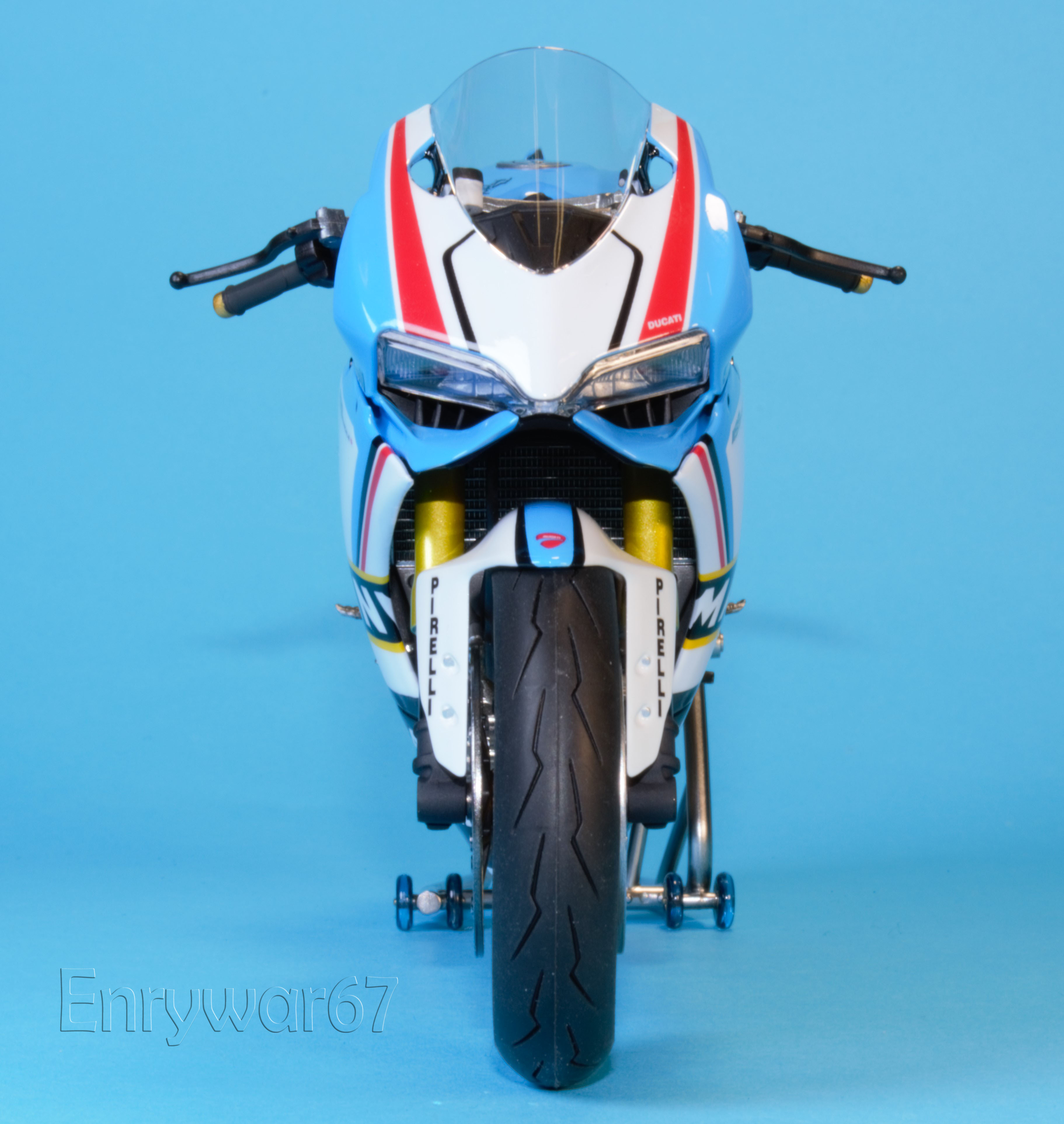 8 copia.jpg  by Enrywar67