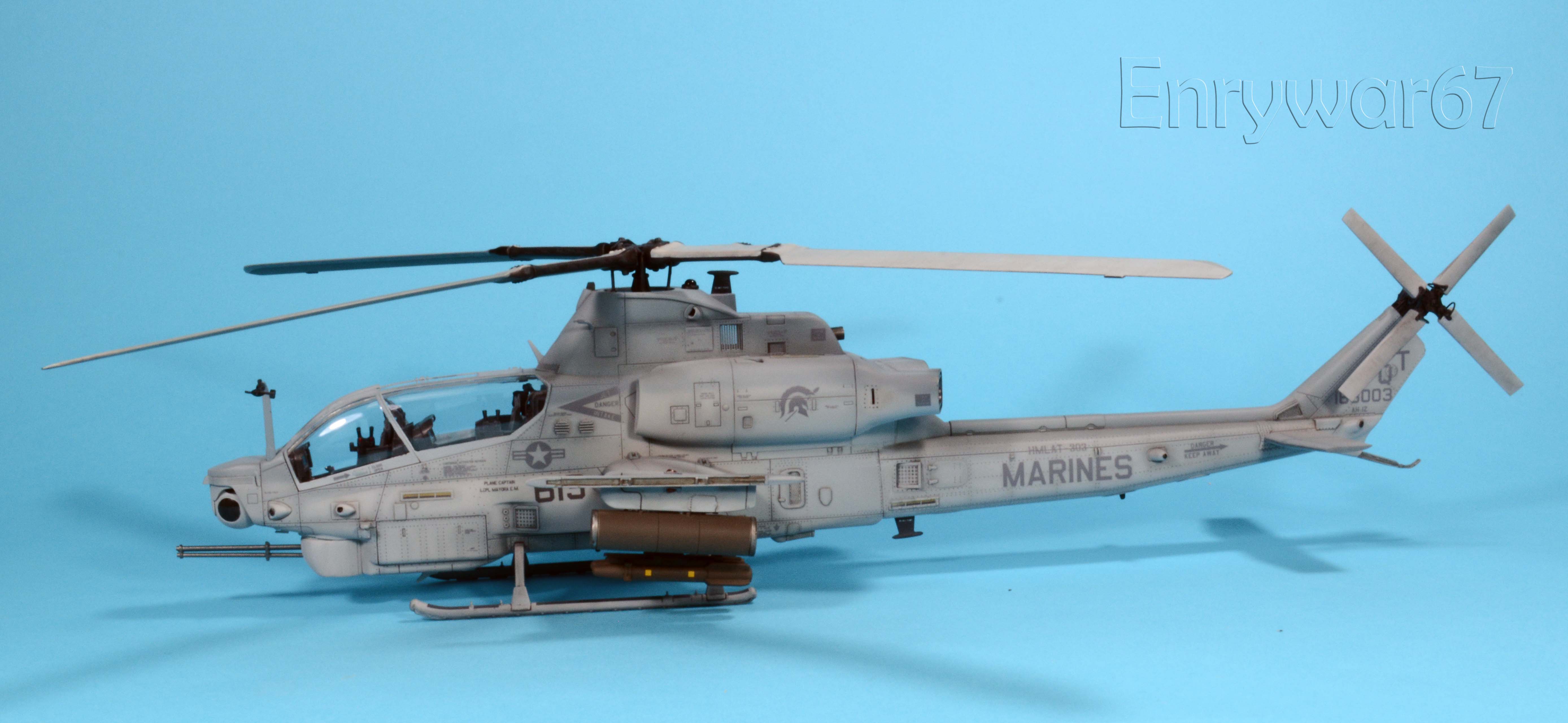 1\48 AH-1Z Viper (Kitty Hawk) - Ready for Inspection