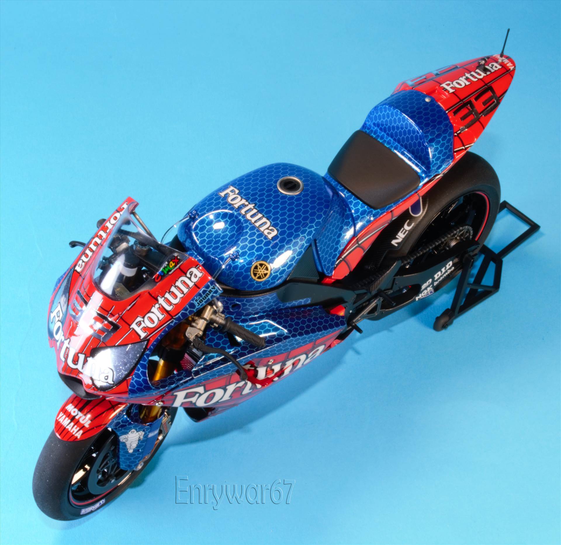 8 copia.jpg  by Enrywar67