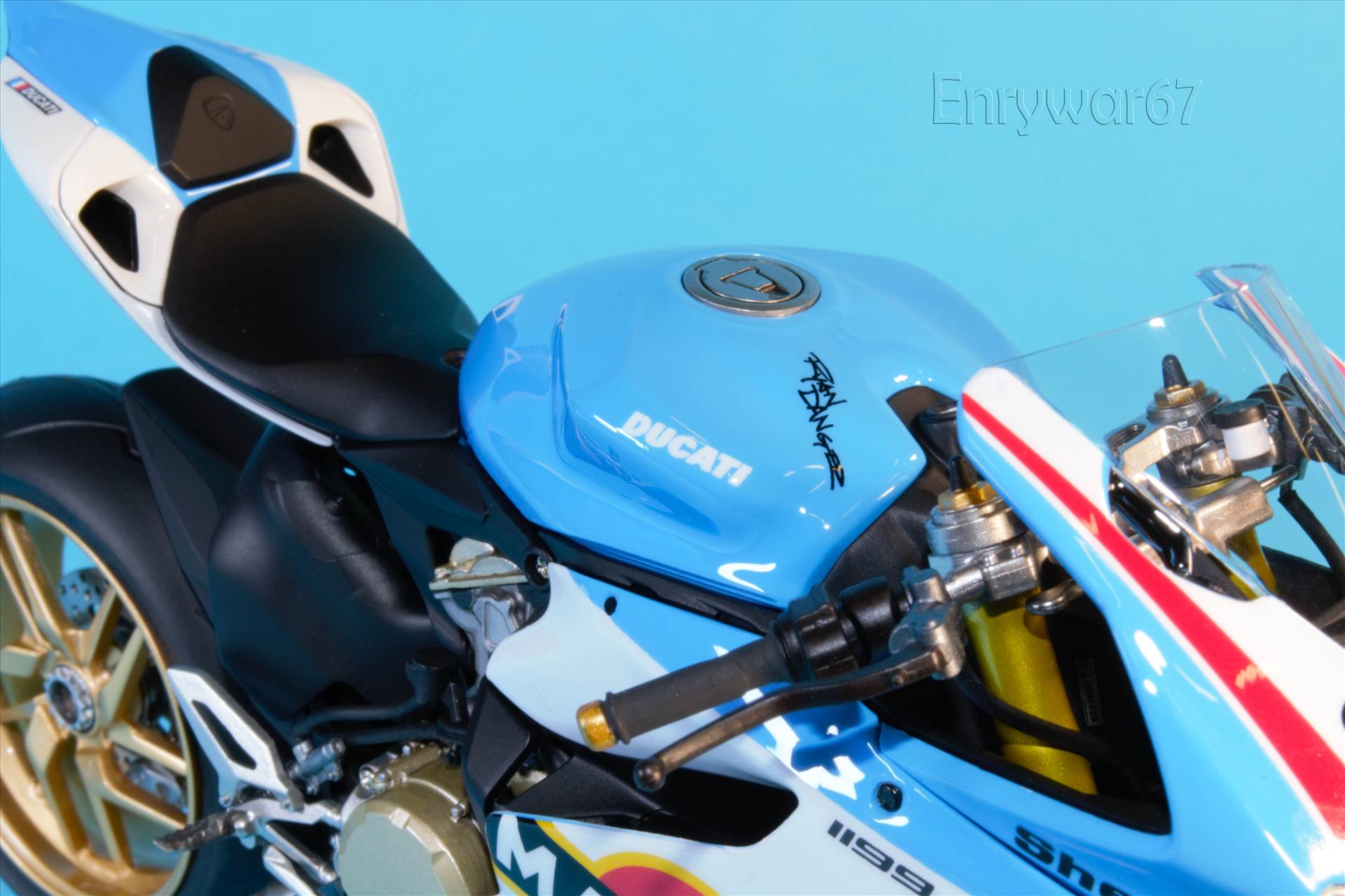 9 copia.jpg  by Enrywar67