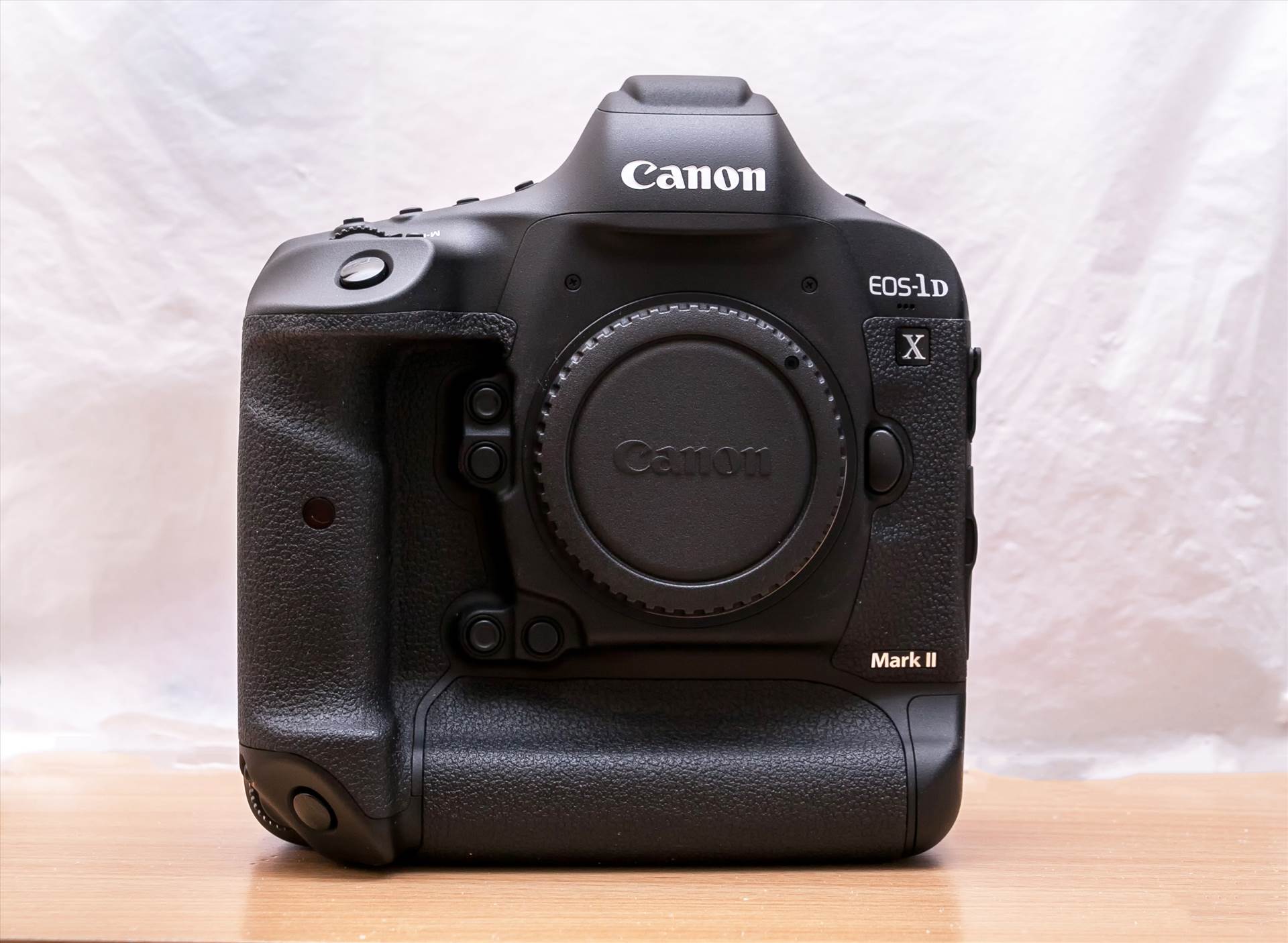 Canon 1DX Mark II Canon EOS- 1DX Mark II by johntorcasio