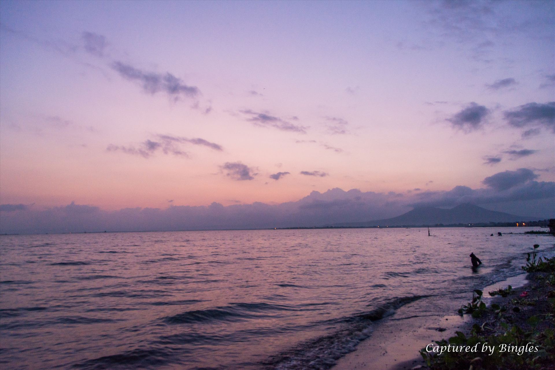 Sunrise in Laguna Bay  by Bingles