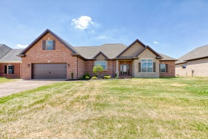 08.jpg  by johnelpers