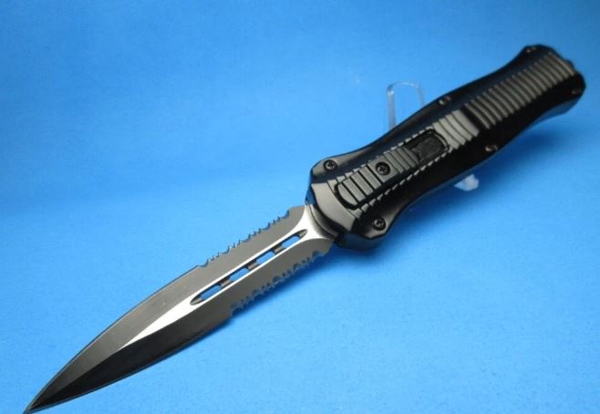 Switchblade knife Available with a sleek handle, and ergonomic grip, the dagger-like Switchblade knife from MySwitchblade comes in diverse styles, sizes, shapes, colours, and rates.  For more visit: https://www.myswitchblade.com/ by Myswitchblade