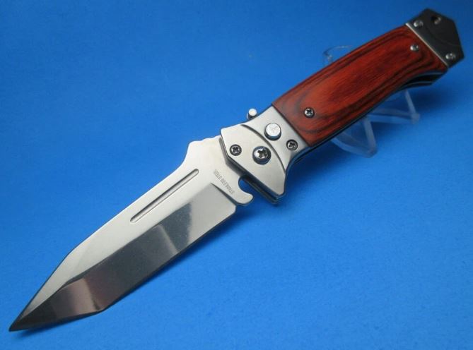 Switchblade Knives Acknowledged as the most easy-to-use pocketknives, the Switchblade Knives, or the Italian stiletto or Swiss Army knives are made from highly resilient AUS-8 stainless steel. For more visit: https://www.myswitchblade.com/ by Myswitchblade